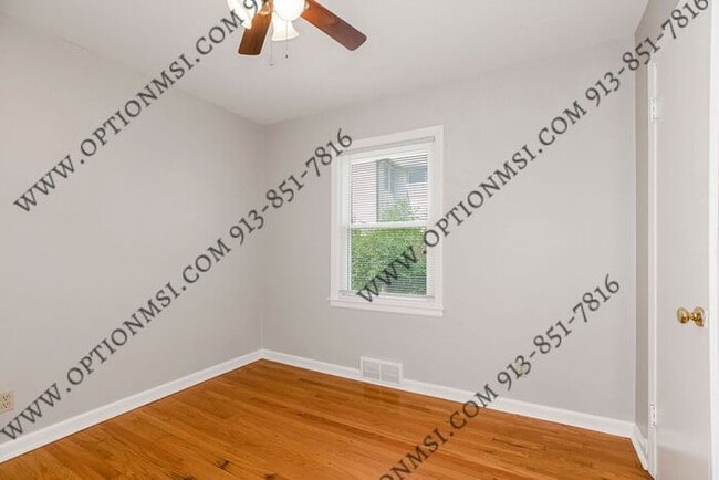 Building Photo - Incredible home in Romanelli Gardens!