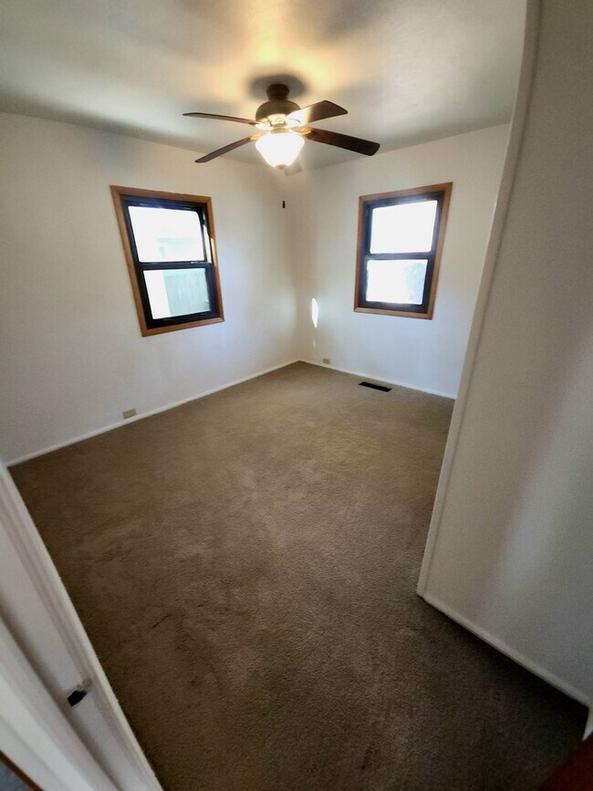 Building Photo - 322 Mary Alice Rd