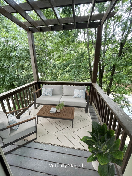 Building Photo - 270 Strickland Ave