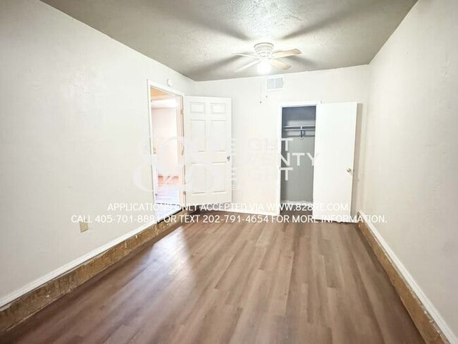 Building Photo - AVAILABLE NOW! 3 Bedroom/1 Bath Single Fam...