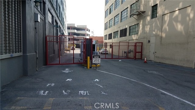 Building Photo - 420 S San Pedro St