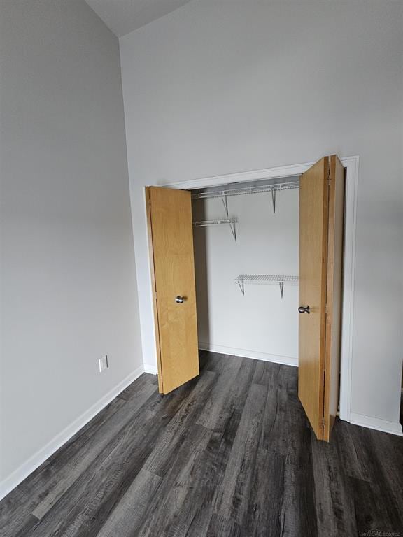 Building Photo - Downtown Mount Clemens Loft 2 Bedroom, 1 Bath Top Floor, Garage. Soaring 20-Foot Ceilings, Dramat...