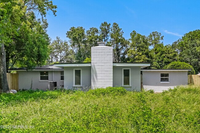 Building Photo - 6928 Sonora Dr N