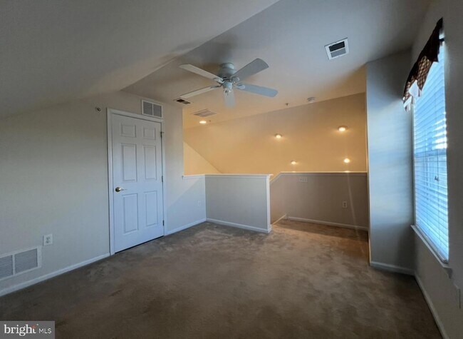 Building Photo - 1830 Nathan Dr