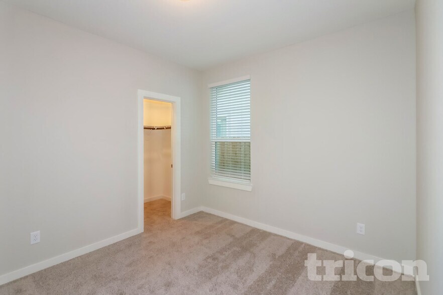 Building Photo - 23627 Gibson Frst Dr