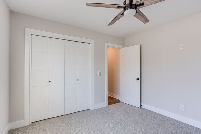 Building Photo - 8441 W 37th Ct N