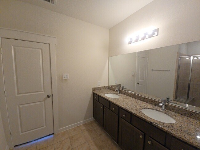 Building Photo - 7543 Coral Ter Dr