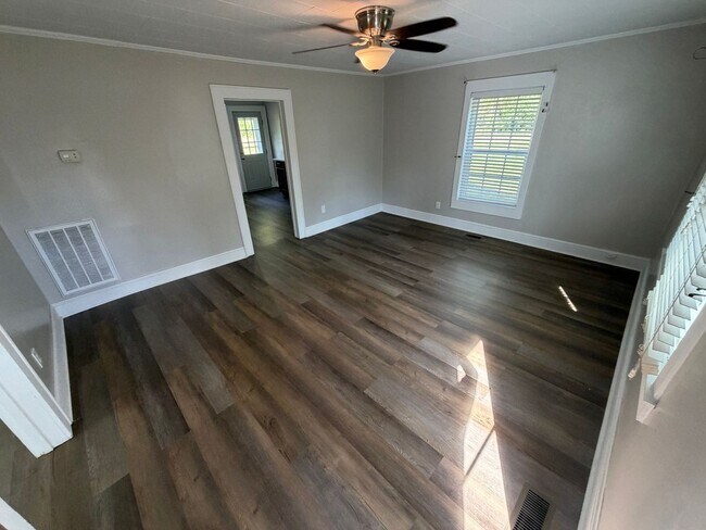 Building Photo - Updated 3BR Home with Office & Large Decks in Haw River