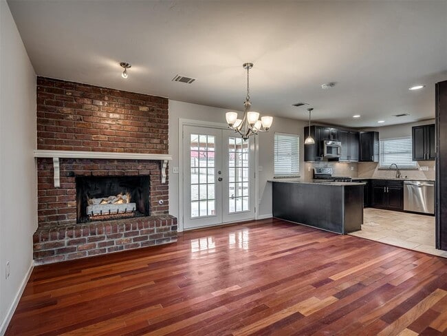 Building Photo - 8 South Ave