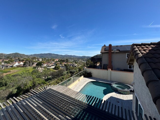 Building Photo - 4 Bedroom house with pool and amazing views