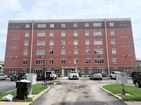Building Photo - 1828 S Wentworth Ave