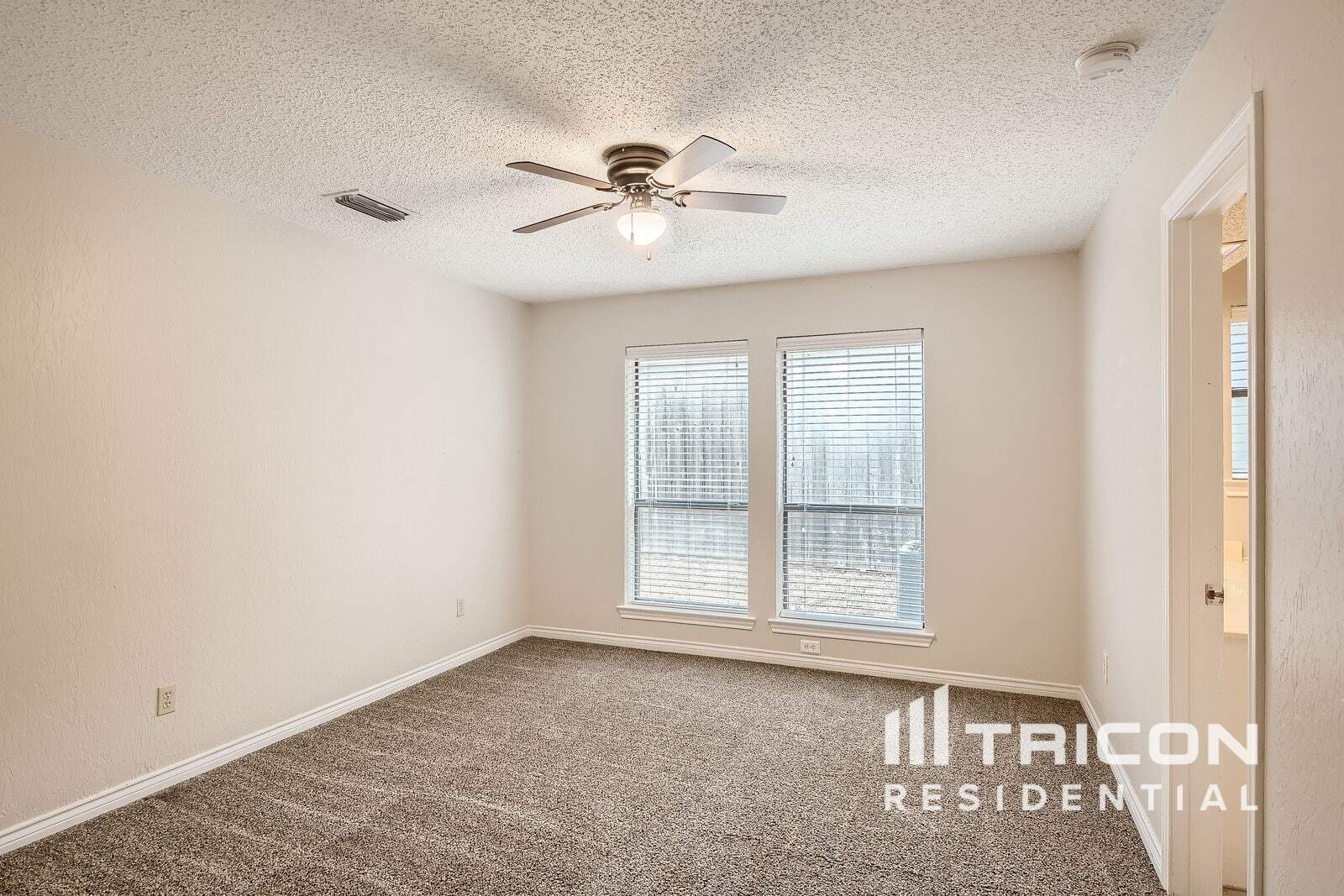 Building Photo - 1735 Plummer Dr