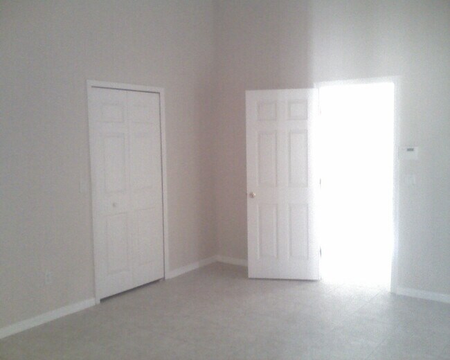 Building Photo - 2424 Cerberus Dr