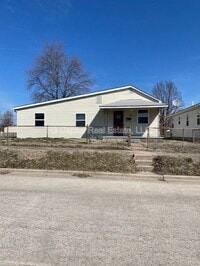 Building Photo - 2011 Harris