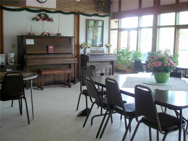 Building Photo - 200 S 4th St