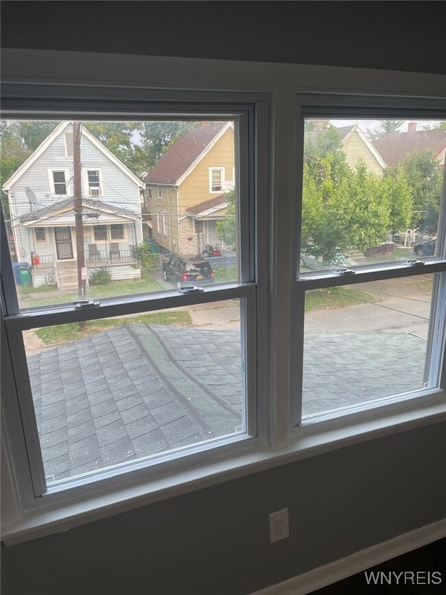 Building Photo - 260 Stevens Ave