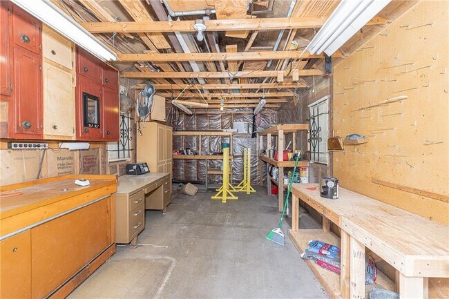 Building Photo - 472 Edwards Ct NW
