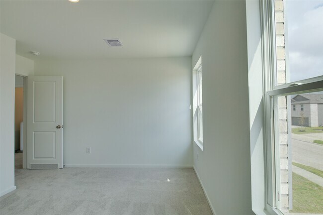 Building Photo - 10915 Tawny Rdg Dr