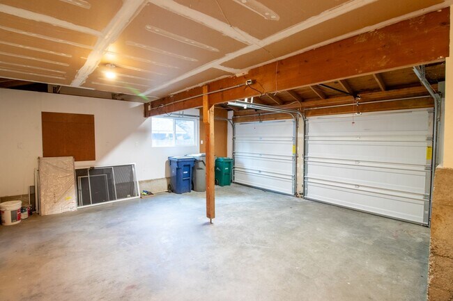 Building Photo - 12410 98th Ave NE
