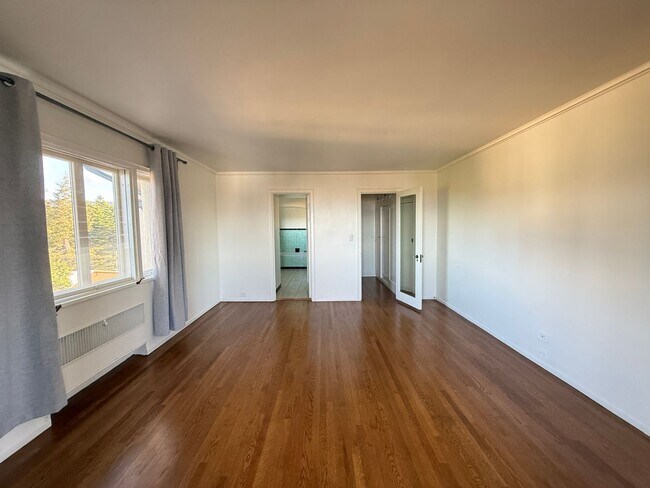 Building Photo - Luxury Upper Piedmont Estate