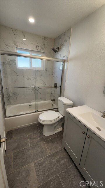 Building Photo - 988 El Camino Dr
