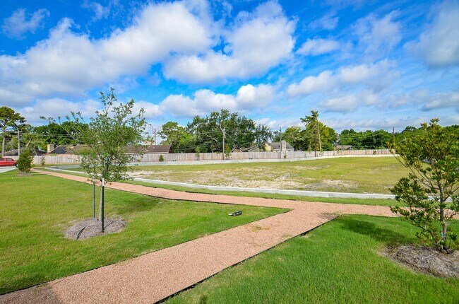 Building Photo - 7703 Inwood Grv Ln