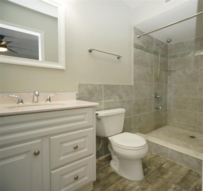 Building Photo - 10122 Winsford Oak Blvd