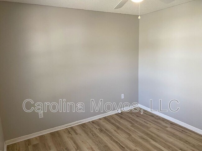 Building Photo - 1805 Country Apple Ct