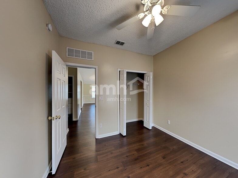 Building Photo - 804 Templeton Ln