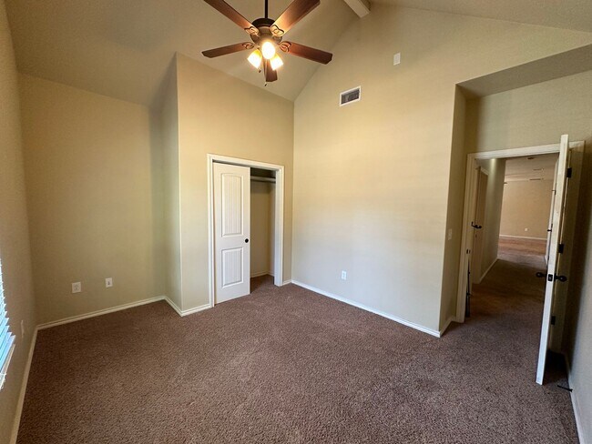 Building Photo - 4422 105th St