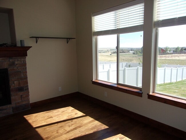 Building Photo - 3532 Red Feather Trl