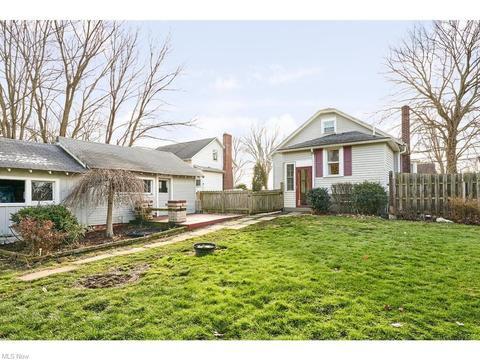 Building Photo - 1879 Greensburg Rd