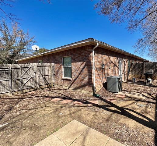 Building Photo - 848 Mirabell Ct