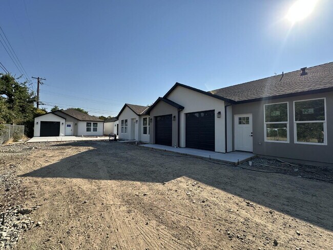 Building Photo - Brand New Construction 1 Bed | 1 Bath - Es...