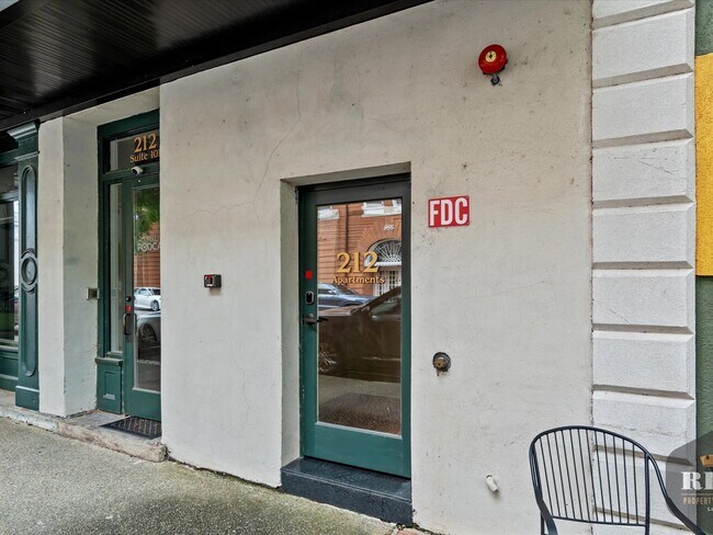 Building Photo - 212 Seventh St.