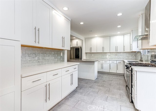 Building Photo - 4225 Dundee Dr