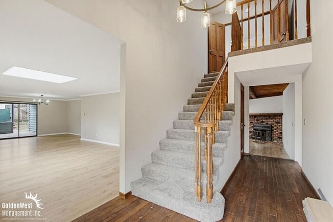 Building Photo - Spacious and Inviting 4Bdm 3Ba Home Nestled in the Scenic Hills of Fallbrook!