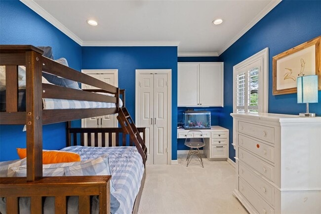 Building Photo - 2922 Thousand Oaks Dr