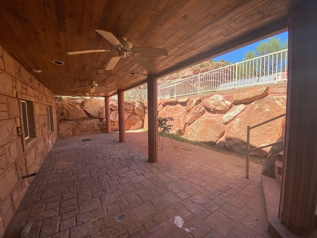 Building Photo - Hildale Apartment Utilities Included