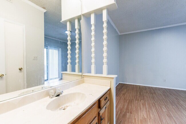 Building Photo - 7405 Avenue X