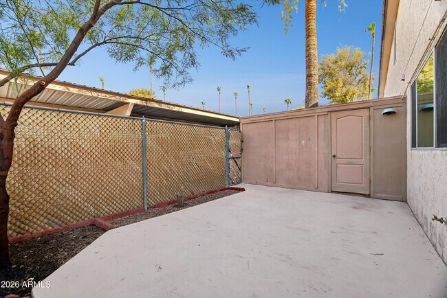Building Photo - 7126 N 19th Ave