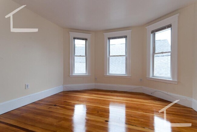 Building Photo - Great 4 Bed in Brighton