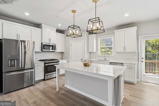 Building Photo - 6504 Brooklake Ct SE