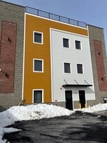 Building Photo - Lake 37