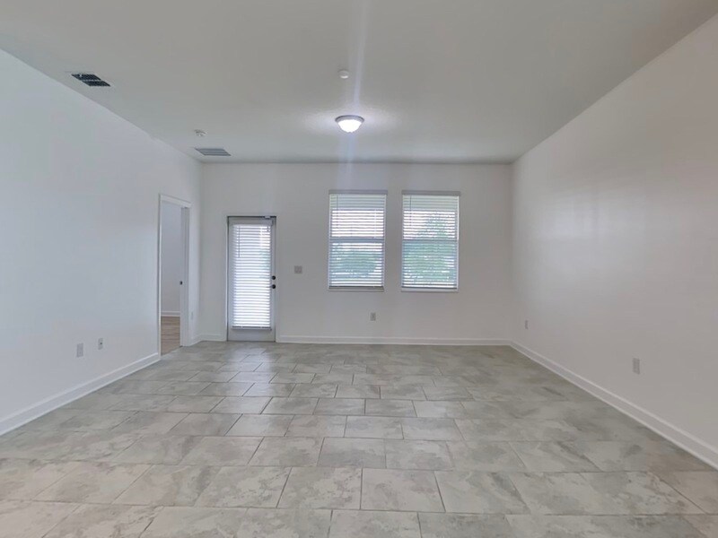 Building Photo - 1609 Sourwood Dr