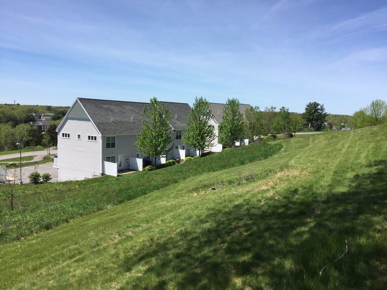 Rear of townhouses - 14 Heron Cove Dr