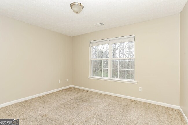 Building Photo - 1345 Kent Manor