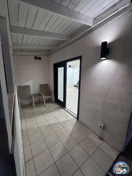 Building Photo - 839 W Orange Ave