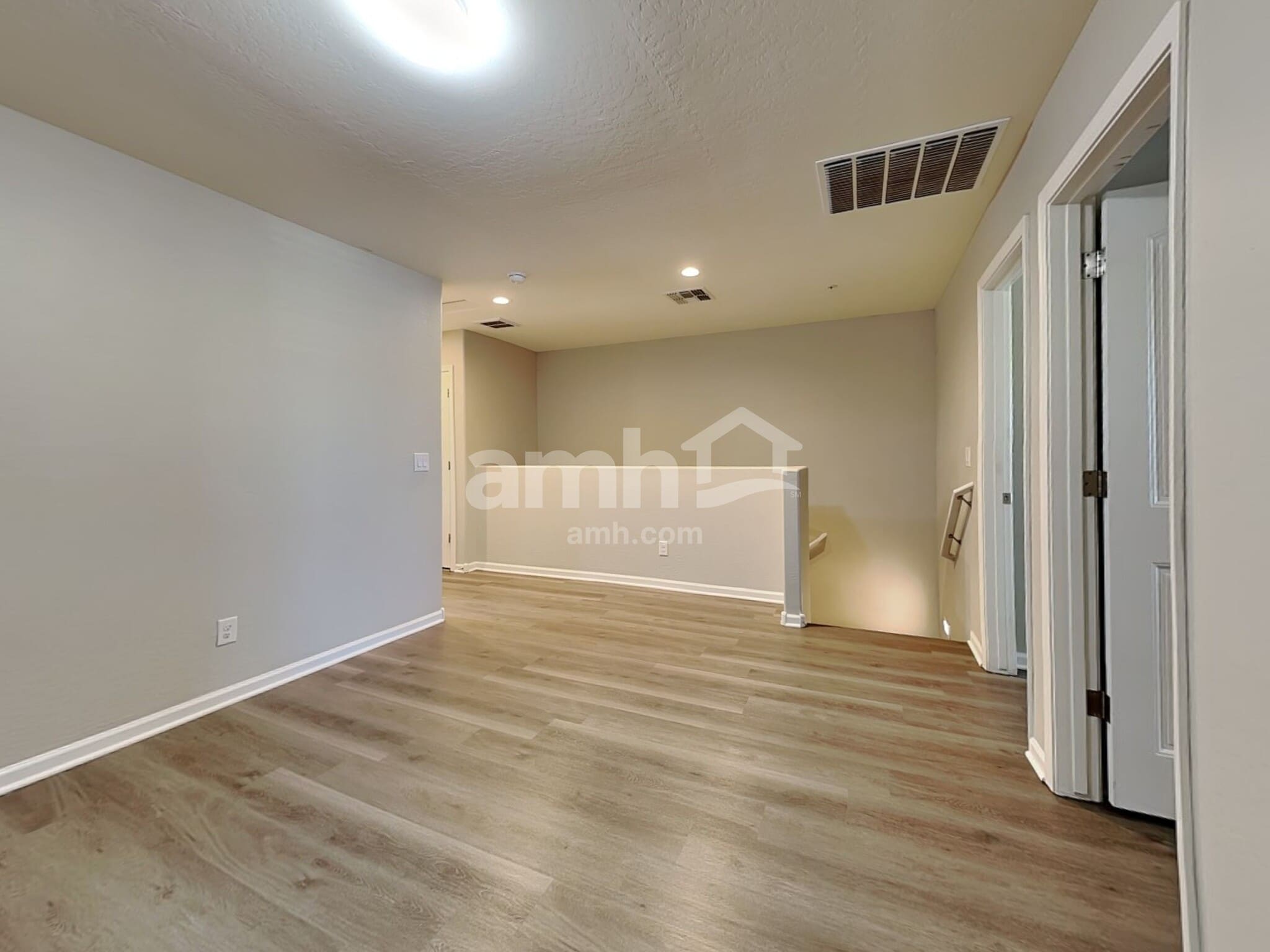 Building Photo - 20715 W Thomas Rd