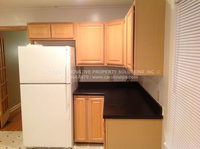 Building Photo - 4535 Dawnwood Dr